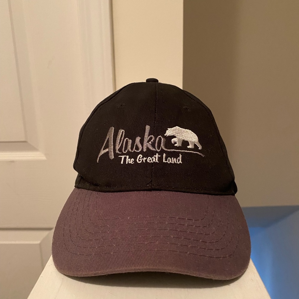 Alaska The Great Land Vintage Black & Light Gray Stitched Adjustable Cap/Hat.